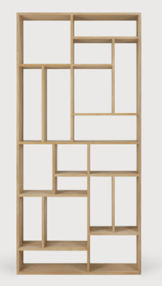 Regale und Schränke