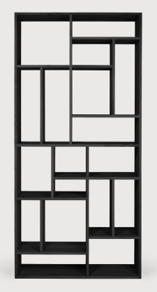 Regale und Schränke